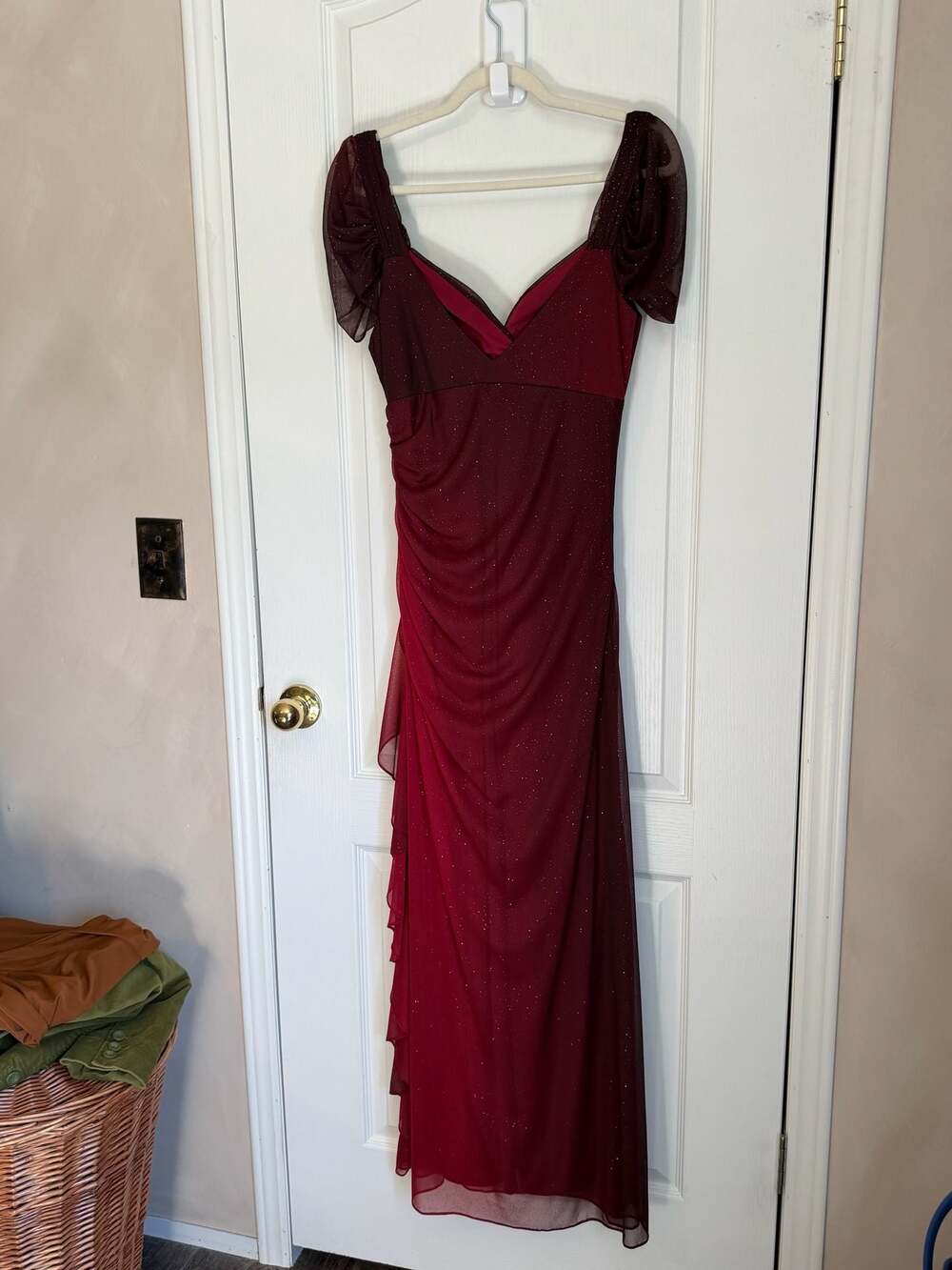 Betsy & Adam Burgundy Glitter Mesh Cold Shoulder Ruched Formal Gown Size 12